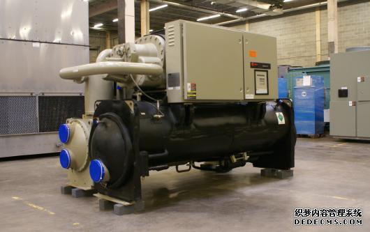 used_trane_water-cooled_chiller_300_tons_2000__2.jpg